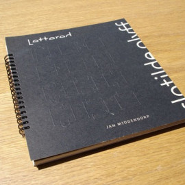 Jan-Middendorp-Lettered-typefaces-and-alphabets-by-Clotilde-Olyff-ed.-FontShop-2001.jpg